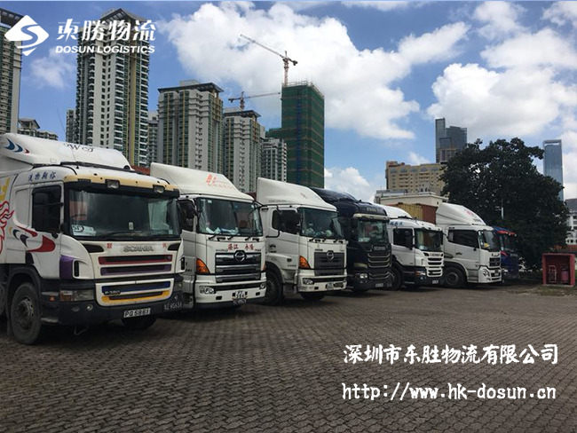 玻璃展柜深圳到香港物流應(yīng)該注意哪些事項(xiàng)呢？深圳到香港物流,香港深圳貨運(yùn)運(yùn)輸,深圳香港進(jìn)出口,深港物流專線,中港物流,東勝物流集團(tuán)-大件物流到香港