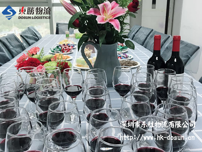 東勝物流員工【生日晚會(huì)】；中深圳到香港物流,香港深圳貨運(yùn)運(yùn)輸,深圳香港進(jìn)出口,深港物流專線,中港物流,東勝物流集團(tuán)-大件物流到香港