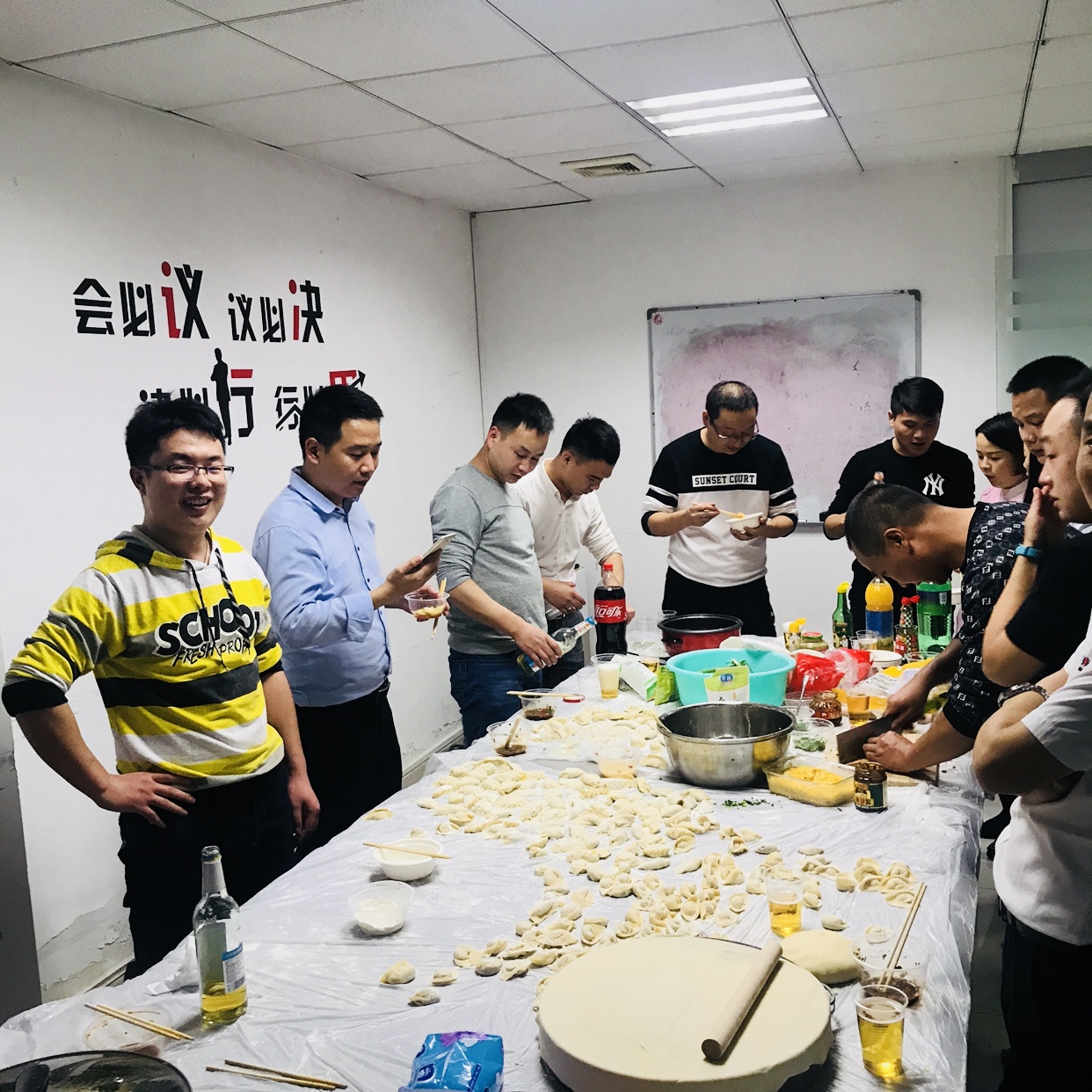 東勝物流--冬至的歡樂(lè)時(shí)光，深圳到香港物流,香港物流專線,深圳香港進(jìn)出口,中港物流,香港深圳貨運(yùn)運(yùn)輸_深圳市東勝物流有限公司