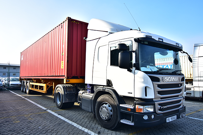 深圳到香港物流公司如何更快的發(fā)展？深圳到香港物流-香港物流專線-中港貨運物流運輸專線-佛山到香港物流專線-一般貿(mào)易進出口報關(guān)代理-倉儲配送-深圳市東勝物流有限公司