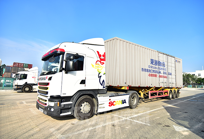 深圳發(fā)貨到香港中第三方物流分類詳解；深圳到香港物流-香港物流專線-中港貨運物流運輸專線-佛山到香港物流專線-一般貿(mào)易進(jìn)出口報關(guān)代理-倉儲配送-深圳市東勝物流有限公司