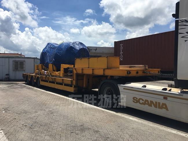 超長、超寬、超高貨物運輸?shù)桨拈T，澳門矮排車運輸案例圖