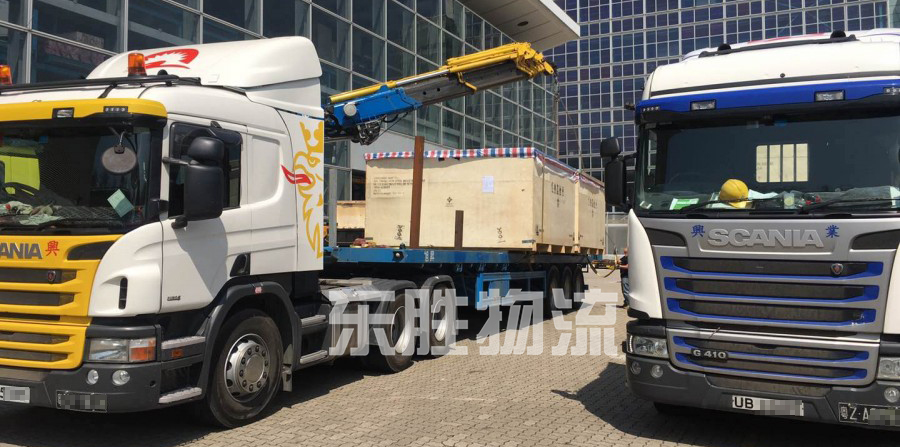 國內(nèi)到澳門運輸,國內(nèi)到澳門物流,國內(nèi)到澳門貨運公司,運輸?shù)桨拈T平板車圖