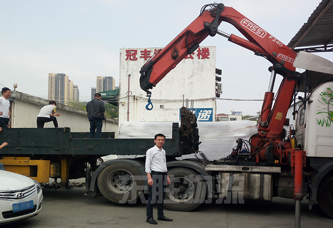 國內(nèi)到澳門吊機車物流，吊機車運輸案例--東勝物流