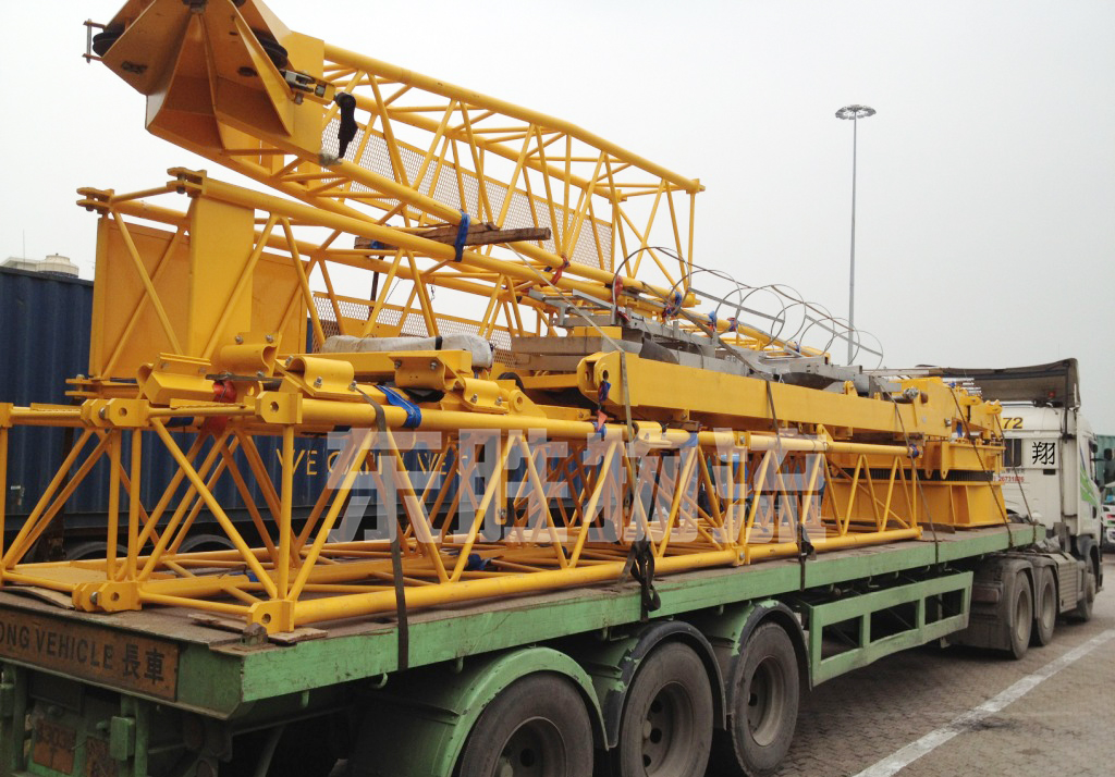 中港平板車運輸案例：塔機(jī)運輸至香港